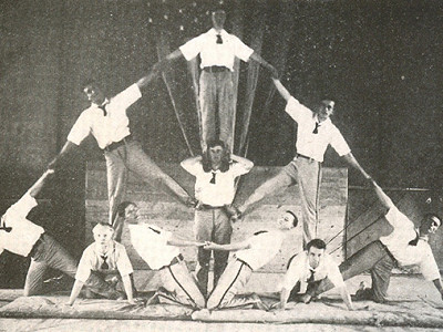 <p>In 1896, the first athletic program - Turnschule - is organized by students.</p>
