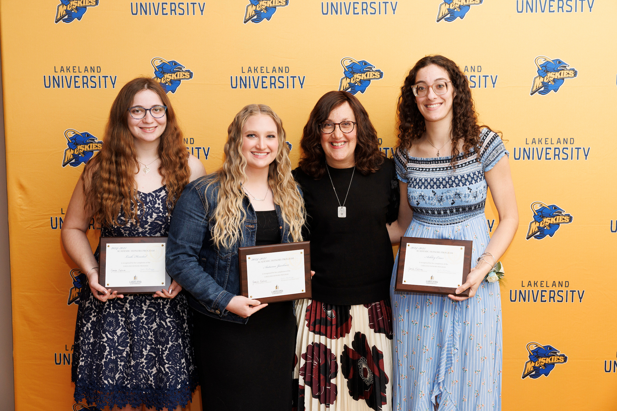 Seniors complete Lakeland honors program
