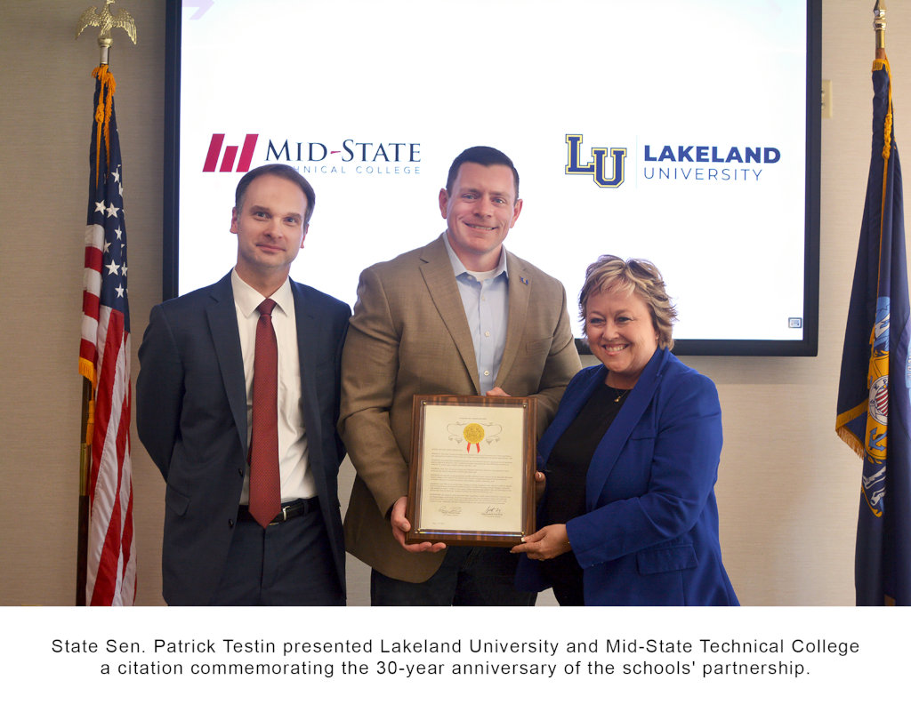 Mid-State and Lakeland University celebrate 30-year partnership, highlight liberal arts transfer