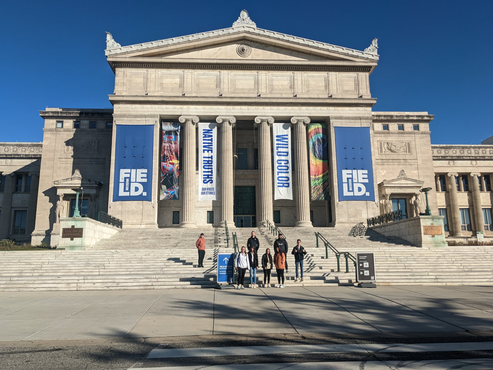 LU science students get rare access at Field Museum